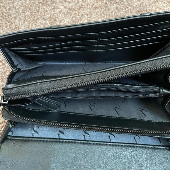 Simply Vera Vera Wang Snakeskin Wallet - Picture 3 of 3